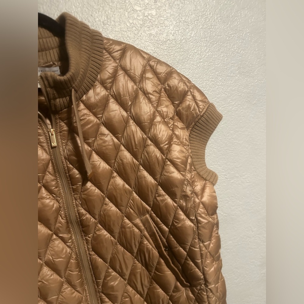 Martha Stewart Signature Diamond Quilted Short-Sleeve Puffer Vest - Picture 5 of 7